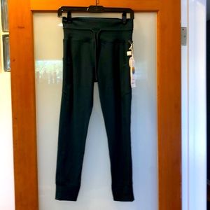 Vuori Green Rise and Shine.